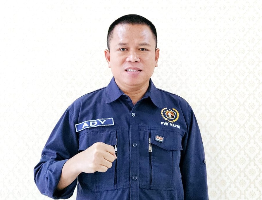 Ady Indra Pawennari
