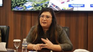 Plt. Kabiro Humas, Promosi dan Protokol yang juga merupakan Anggota/Deputi Bidang Pelayanan Umum Ariastuty Sirait