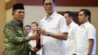 Kepala OJK Kepri yang juga menjabat sebagai Kepala Satgas PASTI Kepri, Sinar Danandjaya