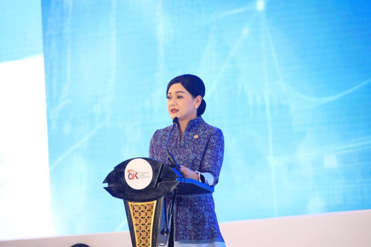 Pejabat Sementara Ketua Dewan Komisioner OJK, Friderica Widyasari Dewi