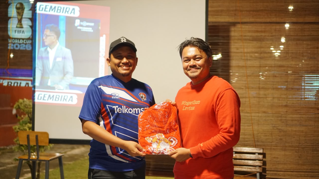 Photo 1 - Serentak 4 Kota, Telkomsel Hadirkan Nonton Bareng Bola Gembira MAXStream TV