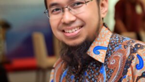 Mohd Rizky, S.Kom., M.M. Alumnus Pascasarjana Magister Manajemen Konsentrasi Manajemen Risiko, Universitas Diponegoro.