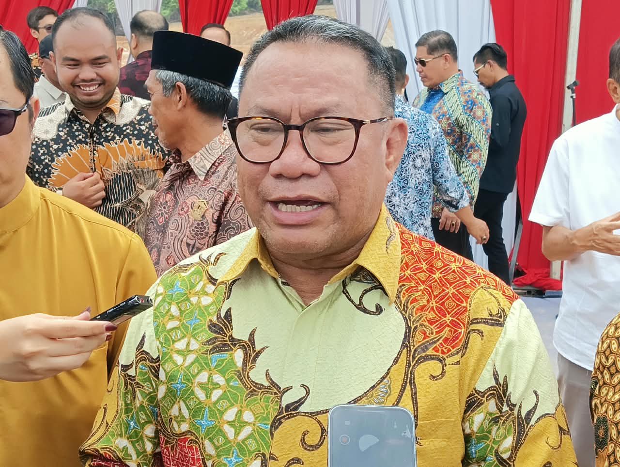 Deputi Bidang Investasi BP Batam, Fary Djemy Francis Deputi Bidang Investasi BP Batam, Fary Djemy Francis
